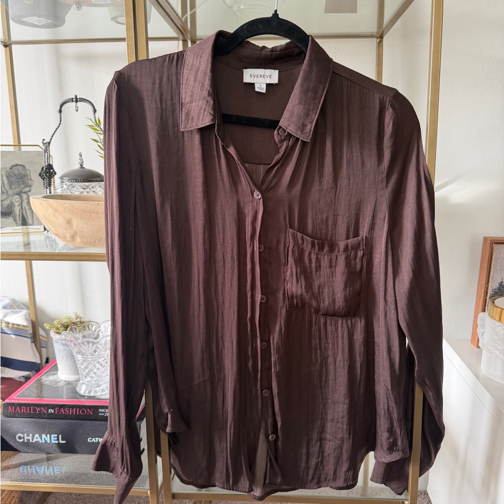 Evereve Women's Brown Satin Button-Down Shirt - Picture 2 of 2
